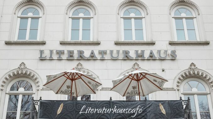 Zoë Beck und Jan Karsten sollen im November im Literaturhaus für ihr verlegerisches Handeln ausgezeichnet. (Archivfoto)