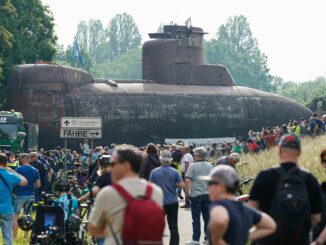 Auf 30 Achsen über Land: das ehemalige Marine-U-Boot U17. (Archivfoto)