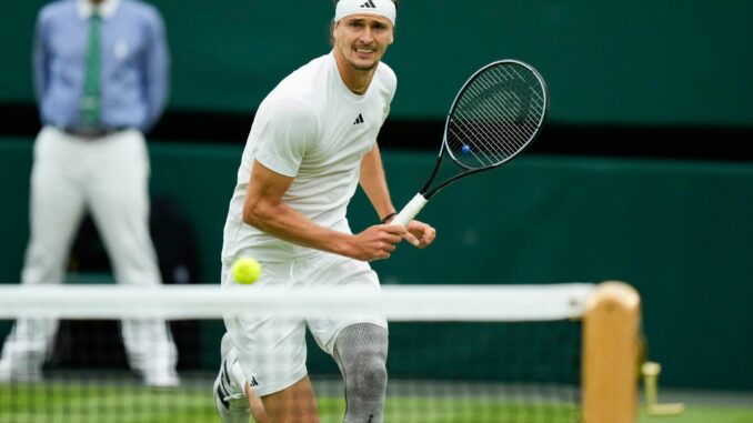 Alexander Zverev weiß noch nicht, ob er beim Turnier in seiner Heimatstadt starten wird.