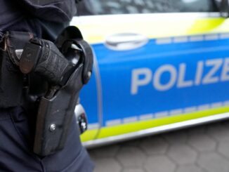 Eine Frau soll einen Mann in Hamburg-Ottensen mit einem Messer verletzt haben. (Symbolbild)