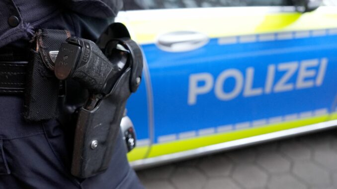 Eine Frau soll einen Mann in Hamburg-Ottensen mit einem Messer verletzt haben. (Symbolbild)