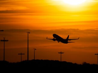 Mit Beginn der Sommerferien rechnet der Flughafen Hamburg mit einem großen Andrang. 55 Airlines bieten von der Hansestadt aus mehr als 120 Direktziele.