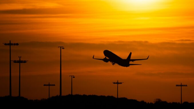 Mit Beginn der Sommerferien rechnet der Flughafen Hamburg mit einem großen Andrang. 55 Airlines bieten von der Hansestadt aus mehr als 120 Direktziele. 