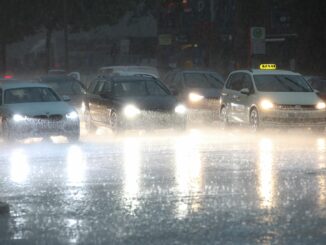 Der Deutsche Wetterdienst warnt vor schweren Gewittern mit Starkregen und Hagel im Norden