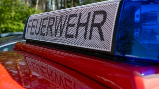 Beim Brand einer Erdgeschosswohnung in Lübeck ist eine Frau verletzt worden. (Archivbild) 