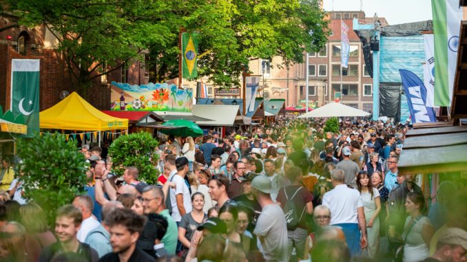 Stadtmärkte im Norden lassen zum Teil ihre Sicherheitsvorkehrungen neu bewerten. (Illustration)