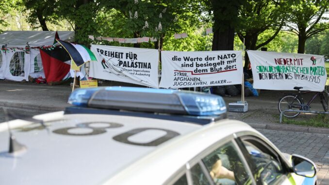 CDU-Chef Dennis Thering fordert die Schließung des propalästinensischen Protestcamps. (Archivbild)