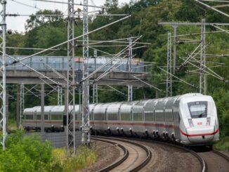 Ab Freitag gesperrt: Auf der Bahnstrecke zwischen Hamburg und Berlin soll vier Monate lang gebaut werden (Archivfoto).