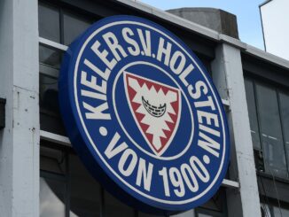 Holstein Kiel steht gegen Wolfsburg vor seinem Bundesliga-Heimdebüt.