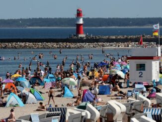 Forscher des Leibniz-Instituts für Ostseeforschung Warnemünde (IOW) untersuchen die Folgen der verstärkt auftretenden marinen Hitzewellen für die Ostsee.