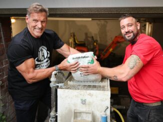 Der gelernte Schwimmmeister Ralf Moeller erlangte Bekanntheit als Bodybuilder und Schauspieler.