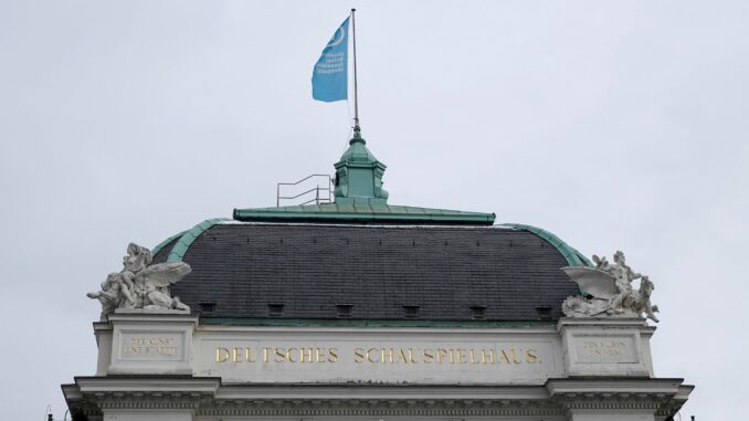 Mit Blick auf die «beste Gesamtleistung eines großen Hauses» hat das Deutsche Schauspielhaus Hamburg laut dem Deutschen Bühnenverein mit acht Stimmen gesiegt. (Archivfoto) 