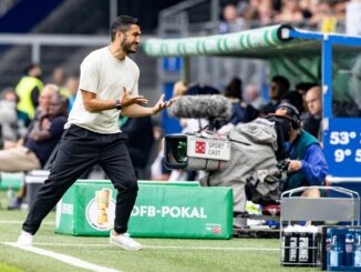 Nuri Sahin feierte einen gelungenen Pflichtspiel-Einstand als BVB-CHeftrainer.