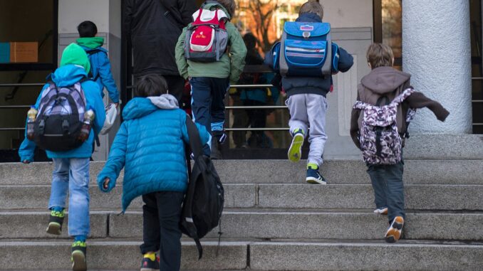 Noch nie gab es so viele Schüler in Hamburg. (Archivbild)