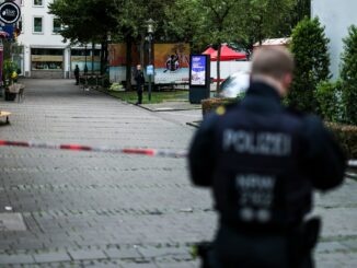 Nach dem tödlichen Messerangriff von Solingen zeigen sich die Kirchen betroffen.