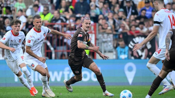 Jackson Irvine forderte nach der Auftakt-Niederlage für den FC St. Pauli, weniger naiv zu sein.