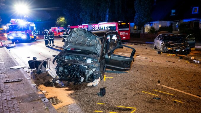 Ein Kleinkind ist bei dem Unfall in Hamburg-Billstedt ums Leben gekommen.