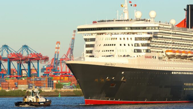 Die «Queen Mary 2» wird zur zweiten Stipvisite des Jahres in Hamburg erwartet. (Archivfoto)