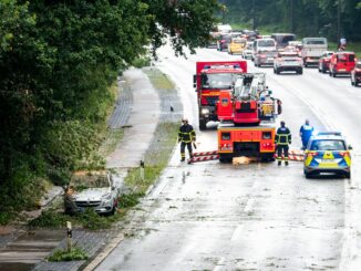 Gewitter mit kräftigen Regenfällen sorgten in Hamburg für Einsätze.