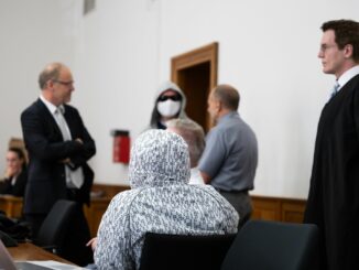 In Lüneburg läuft der Prozess gegen die fünf Männer, die rechtsradikale Tonträger produziert haben sollen. (Archivbild)