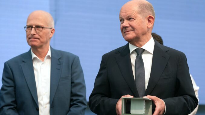 Hamburgs Bürgermeister Peter Tschentscher setzt trotz schlechter Umfragewerte für den Kanzler im Bürgerschaftswahlkampf auf Olaf Scholz.