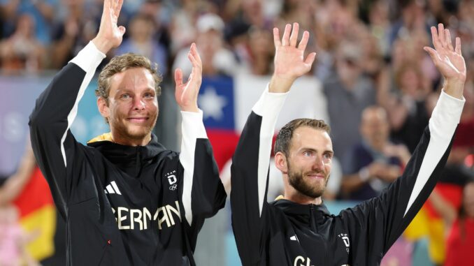 Nach Platz zwei bei Olympia sind Nils Ehlers (l) und Clemens Wickler auch bei der EM erfolgreich. 