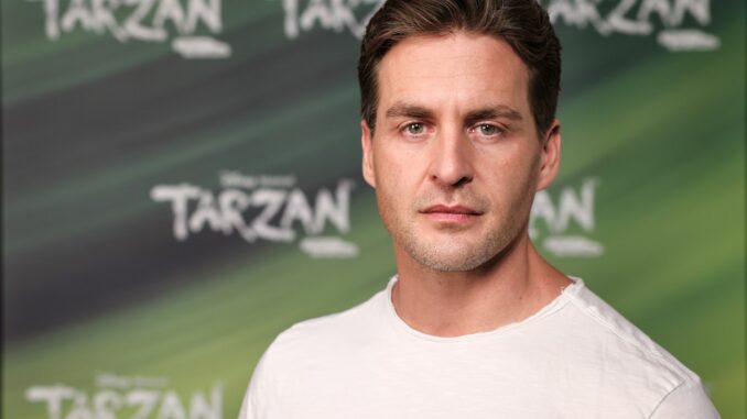 Tarzan ist im Musical mit nacktem Oberkörper zu sehen - deshalb trainiert Alexander Klaws derzeit wieder hart.