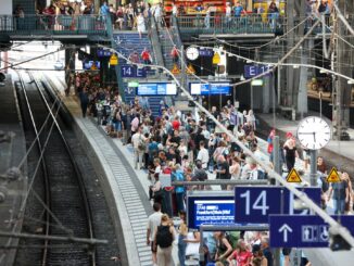 Ab Dienstag soll der Zugverkehr im Norden zum Normalzustand zurückkehren. (Foto-Archiv)