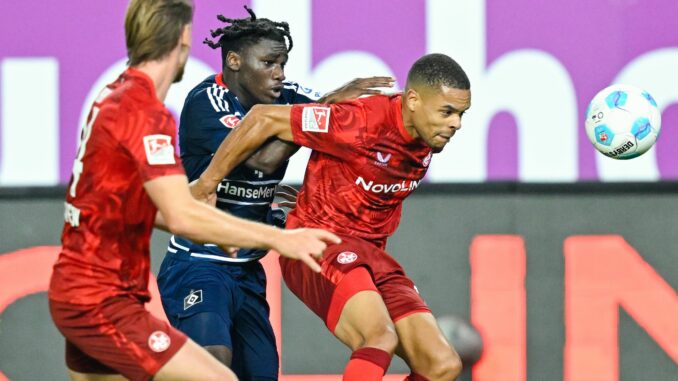 Der 1. FC Kaiserslautern und der Hamburger SV trennen sich 2:2.