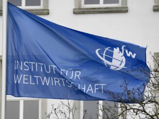 Das Institut für Weltwirtschaft fordert höhere Verteidigungsausgaben. (Archivbild)