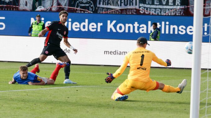 Frankfurts Torjäger Omar Marmoush traf auch in Kiel zweimal.