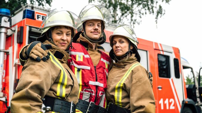 Manchmal wie Feuer und Wasser: Meike (Katja Danowski), Rainer (Merlin Sandmeyer) und Anja (Nadja Becker