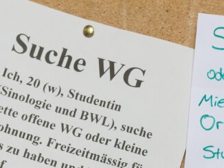 Viele Studierende suchen kurz vor Beginn des Wintersemesters immer noch eine Bleibe. Allein beim Studierendenwerk Hamburg umfasst die Bewerberliste für einen Wohnheimplatz fast 3.000 Hochschüler. (Archivfoto)