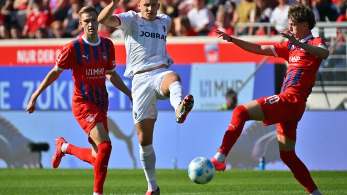 Steht vor seinem 100. Bundesliga-Spiel für den SC Freiburg: Maximilian Eggestein (M).