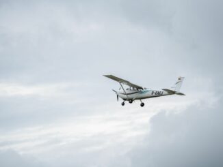 Der Pilot hatte Glück im Unglück. (Symbolbild)