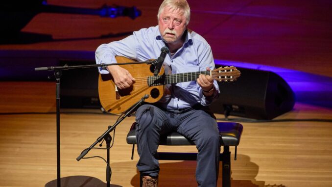 Liedermacher Wolf Biermann sang zwei Balladen.