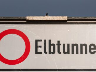 Für Brückenarbeiten in Hamburg-Bahrenfeld wird die A7 mit dem Elbtunnel für 31 Stunden voll gesperrt.