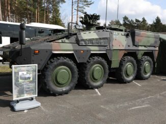 Auf den Straßen im Nordwesten sind derzeit Bundeswehr-Konvois unterwegs (Archivbild).