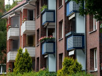 Hamburgs rot-grüner Senat hat das Gesetzespaket zur Grundsteuerreform auf den Weg gebracht. Im Oktober soll die Bürgerschaft entscheiden.