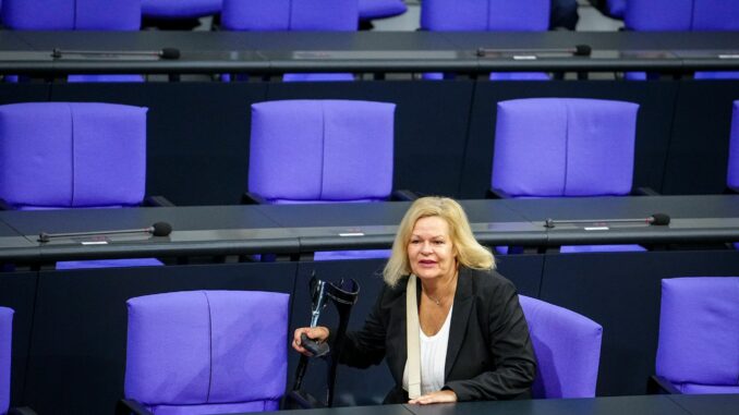 Innenministerin Nancy Faeser (SPD) sprach in einer Videokonferenz mit den Ressortchefs. 