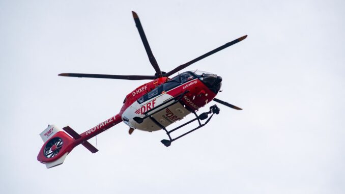 Eine 86 Jahre alte Frau ist am Wochenende in Eutin nach einem Unfall mit einem Linienbus gestorben. (Symbolbild)