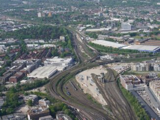 Rund zwei Kilometer nördlich des Bahnhofs Altona wird ein neuer Regional- und Fernbahnhof gebaut.