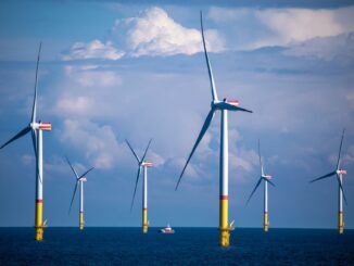 Auf einem neuen Campus soll der Einsatz von Drohnen für Offshore-Windkraftanlagen erforscht werden. (Archivfoto)