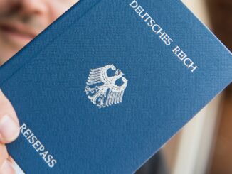 Auch in Schleswig-Holstein halten Angehörige der Reichsbürger- und Selbstverwalterszene Verwaltungen auf Trab (Archivbild).