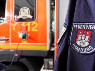 Die Feuerwehr war mit zahlreichen Einsatzkräften vor Ort. (Symbolbild)