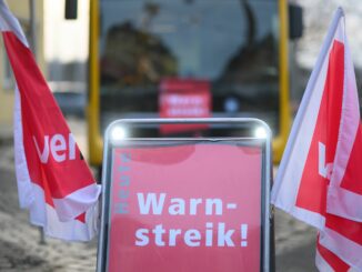 Beschäftigte privater Busunternehmen streiken in Schleswig-Holstein. (Archivbild)