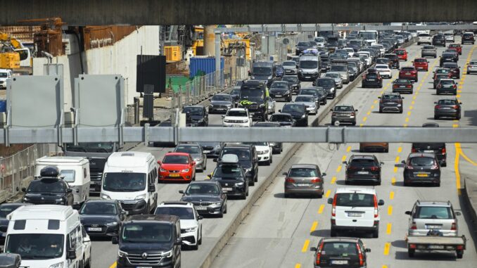 Die 55-Stunden-Sperrung der Hauptfahrbahn auf der A7 in Hamburg wurde wieder aufgehoben. (Archivbild)