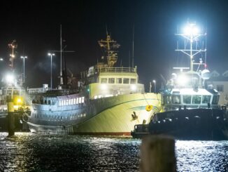 Die «Funny Girl» wird von zwei Schleppern gezogen (Foto aktuell).