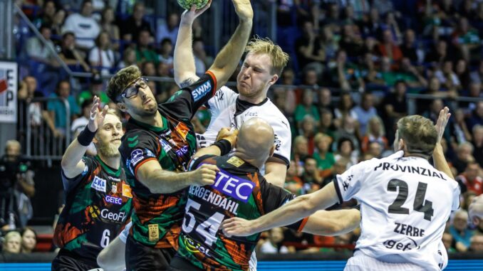 Im Punktspiel in Magddeburg hatte der THW die Nase vorn. Am 13. November treffen beide Teams in Kiel im Pokal aufeinander.