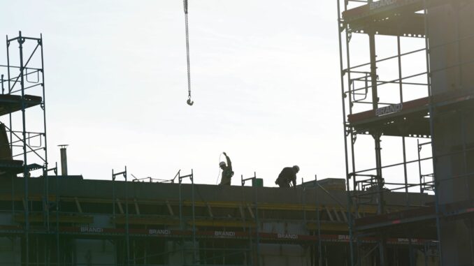 Bauen könnte in Hamburg bald einfacher werden. (Archivbild)